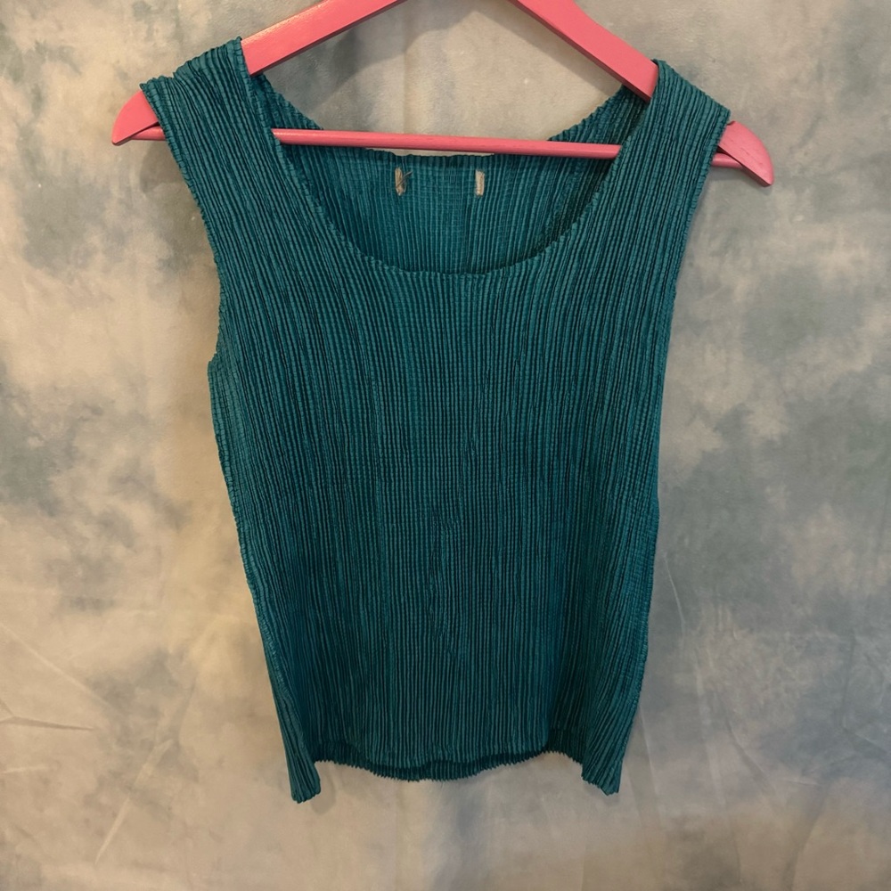 Vintage teal pleated tank top - Picture 1 of 3